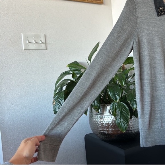 LOFT Ann Taylor Wool Blend Jewel Embellished Collar Top Sweater Sz XS Gray Light - Picture 4 of 9